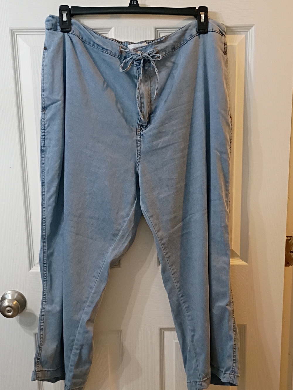 Women's Light Blue Cropped Denim Drawstring Jeans